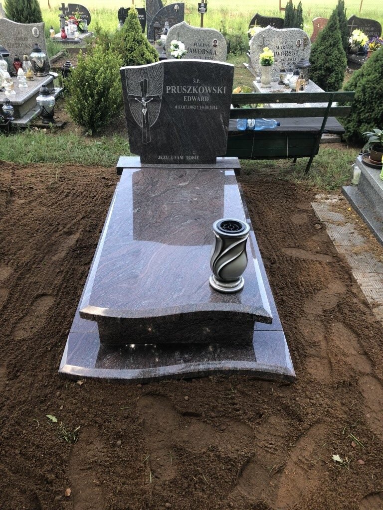 Nagrobek tradycyjny srebrne dodatki