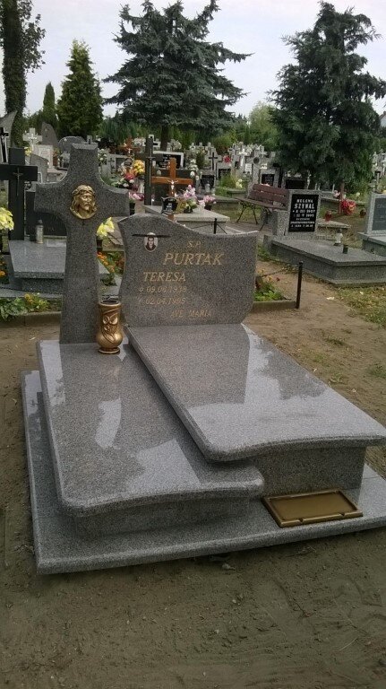 Pomnik Bohus Duży krzyż